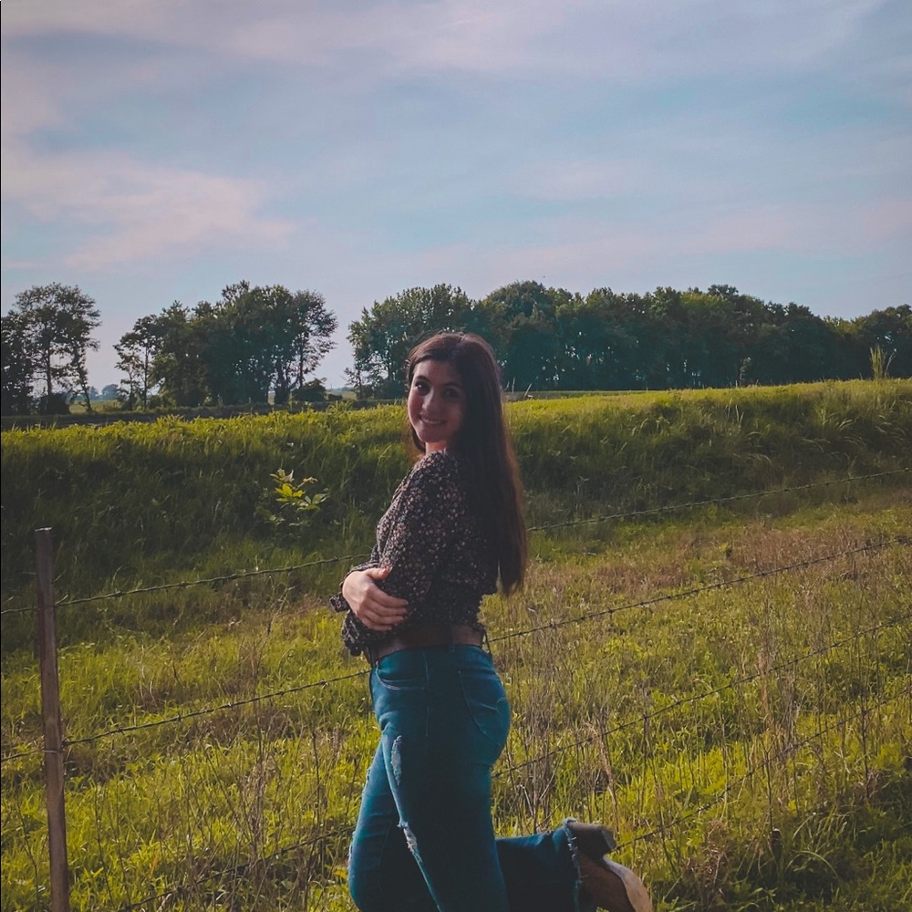 Meet your Posher, Alyssa